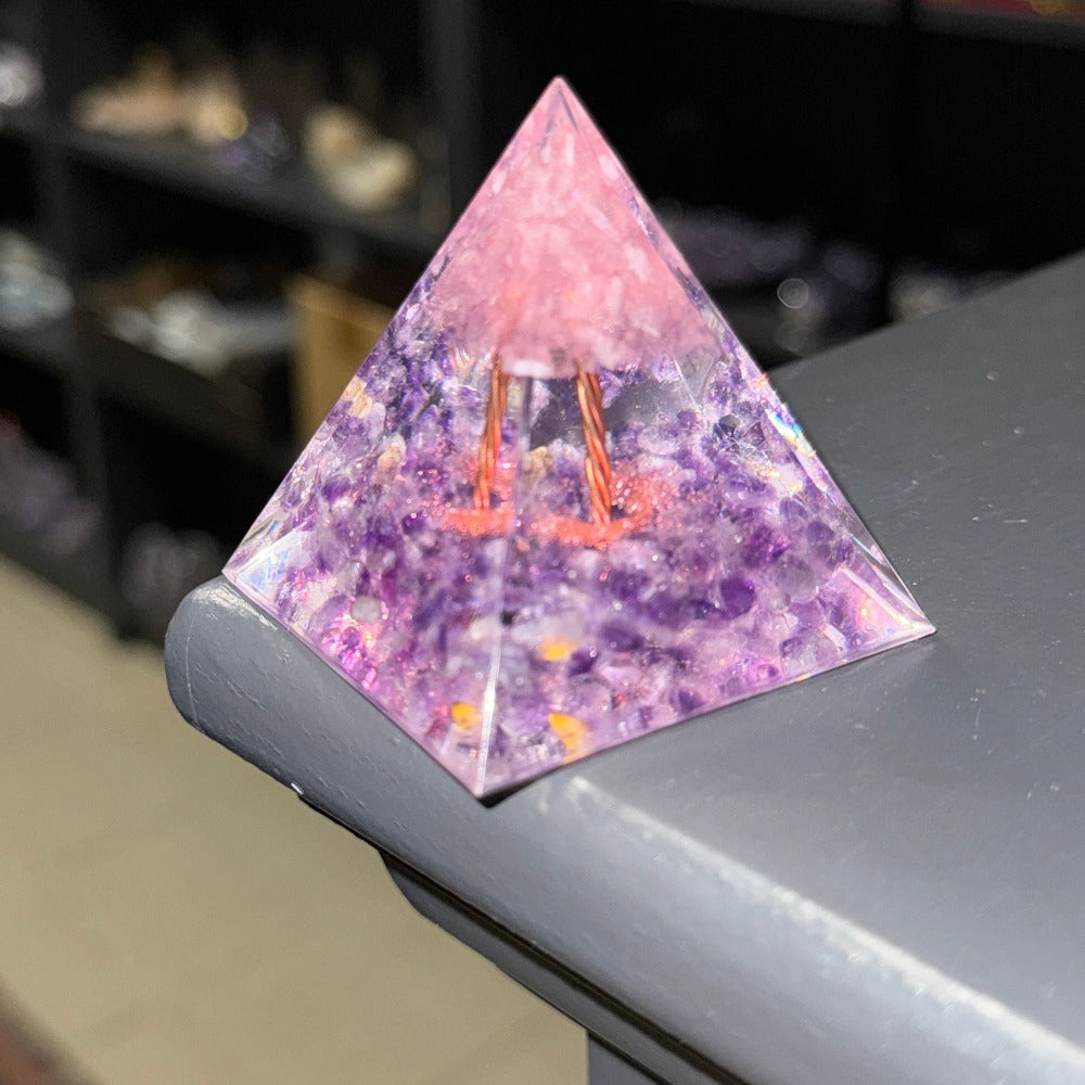 Orgonīts - piramīda T002