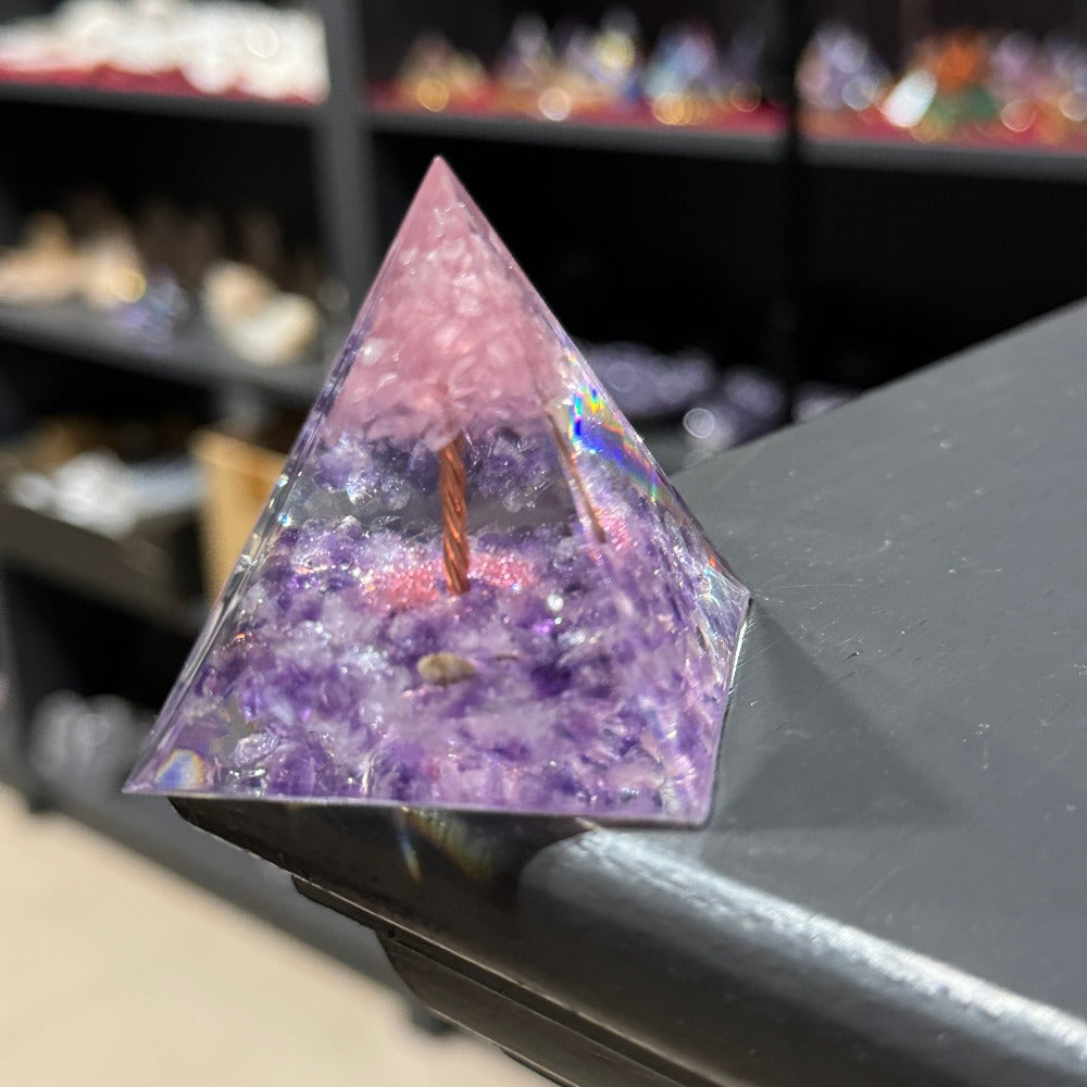 Orgonīts - piramīda T002