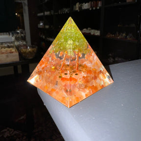 Orgonīts - piramīda T006